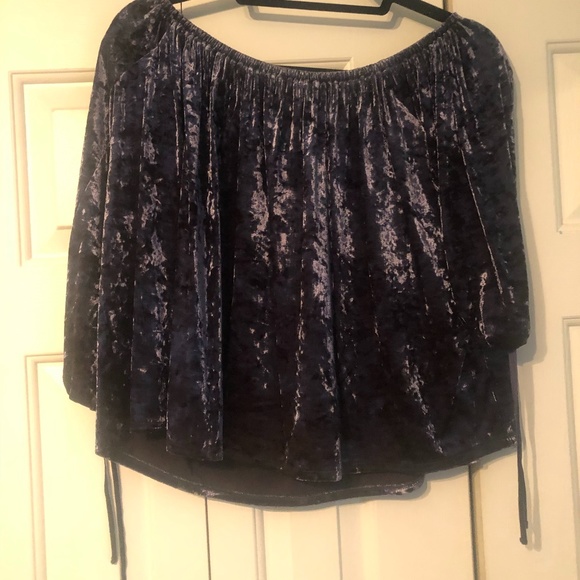 Off the Shoulder Velvet Shirt - Picture 1 of 2
